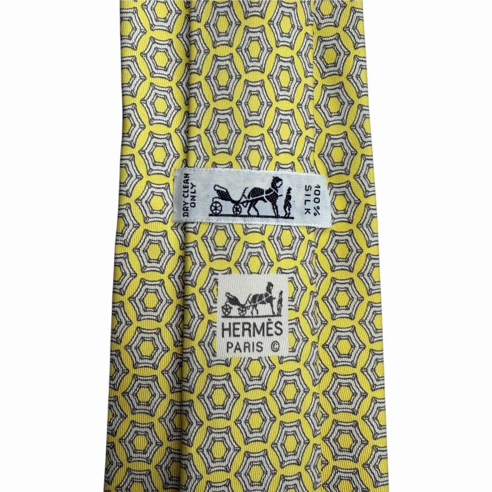 Hermes Men's Tie Geometric Hexagons Yellow Silk 7545 SA 3.75" (W) x 60" (L) guc - Picture 1 of 7